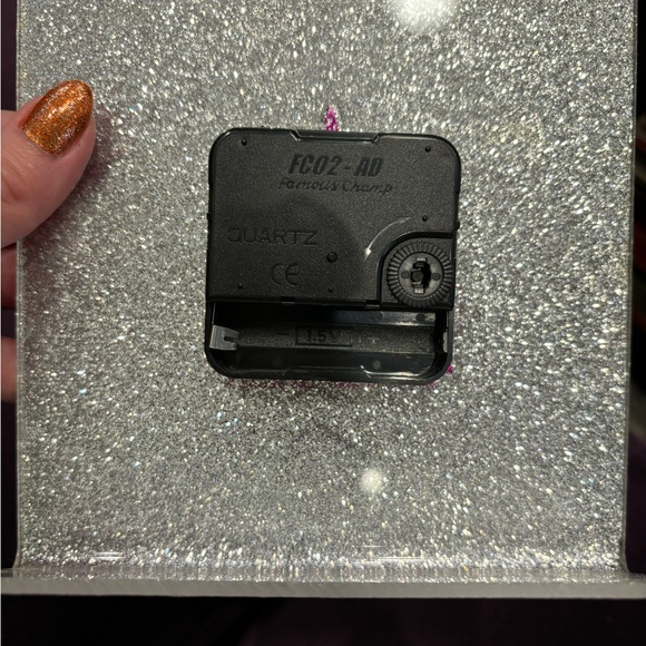 Pink Glitter Excalibur Las Vegas Clock - Picture 4 of 6